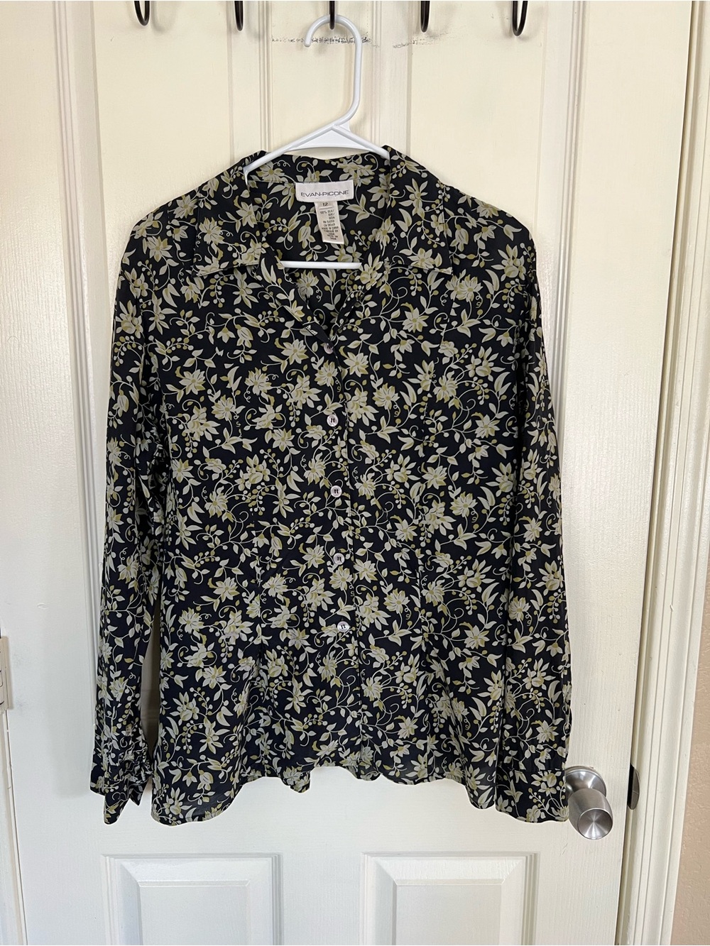 Evan-Picone 100% Silk Floral Blouse Black Cream Green Button Front Size 12